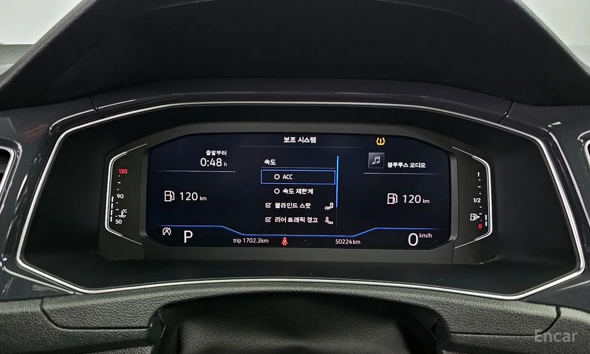 Фото 8 - Volkswagen T-Roc