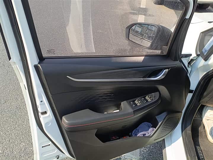 Фото 7 - Geely Vision X3