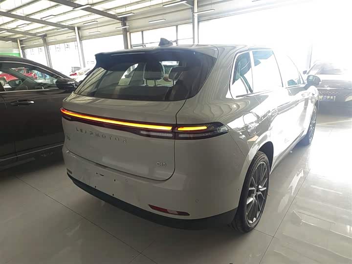 Фото 7 - Leapmotor C10