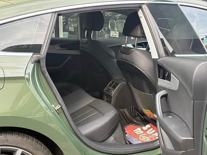 Фото 8 - Audi A5