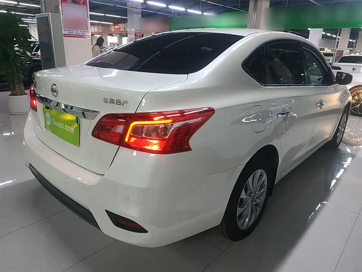 Фото 7 - Nissan Sylphy