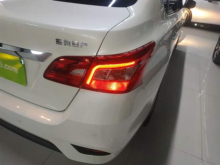 Фото 8 - Nissan Sylphy