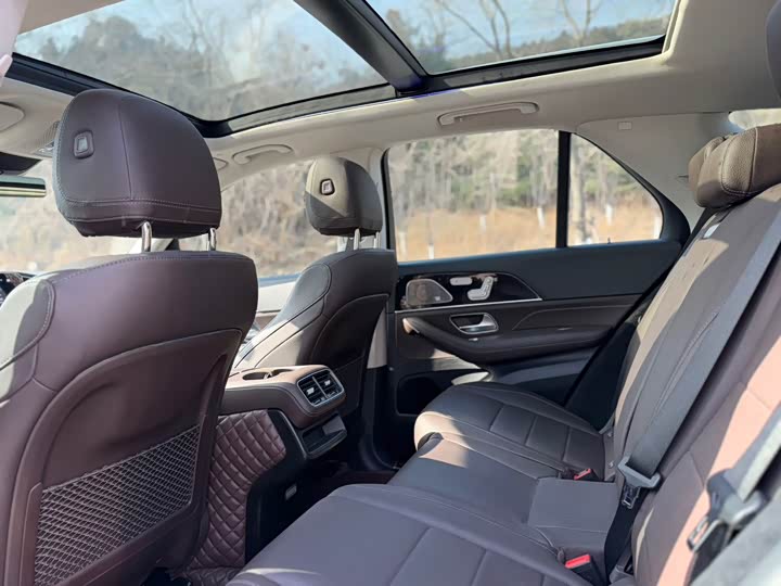 Фото 9 - Mercedes-Benz GLE-Class