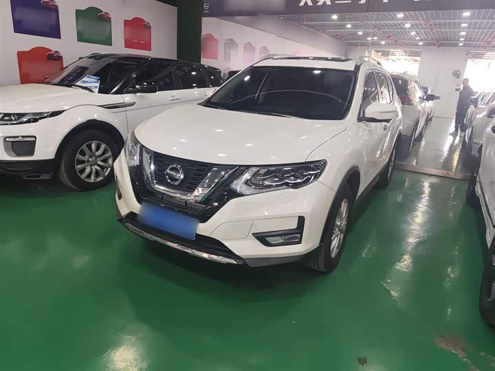 Фото 2 - Nissan X-Trail