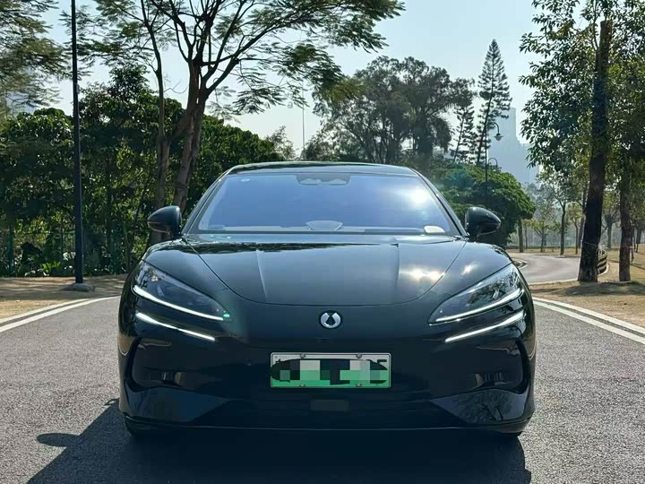 Фото 2 - Denza Z9