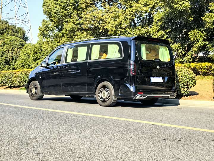 Фото 4 - Mercedes-Benz Vito