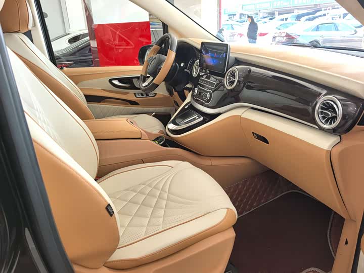 Фото 9 - Mercedes-Benz Vito