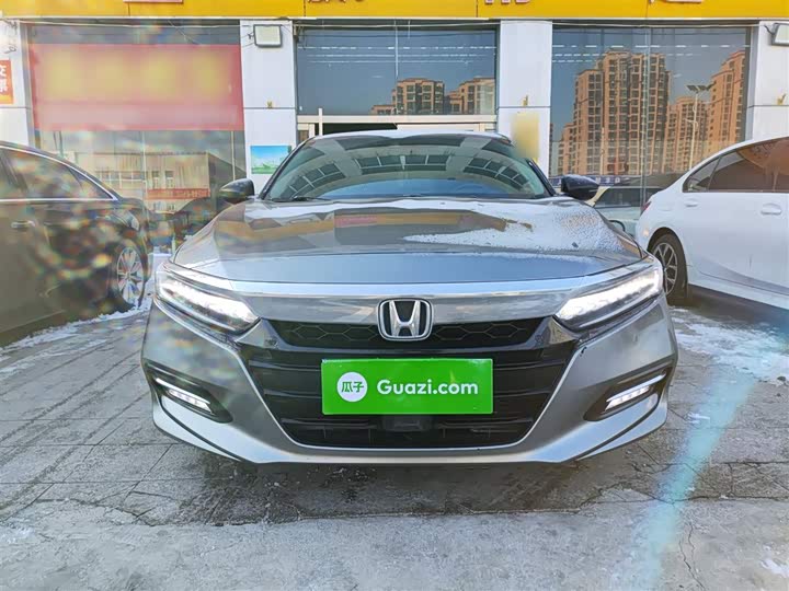 Фото 3 - Honda Accord