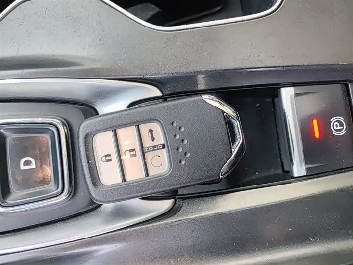 Фото 9 - Honda Accord