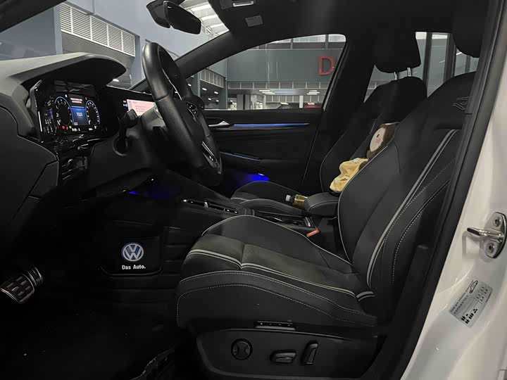 Фото 4 - Volkswagen Golf