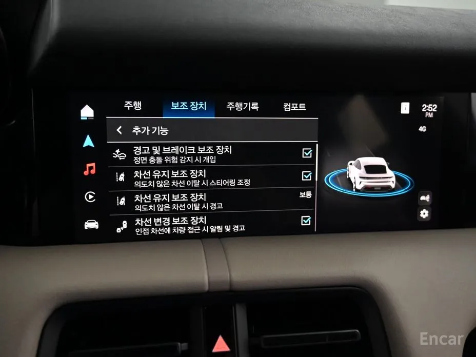 Фото 17 - Porsche Taycan