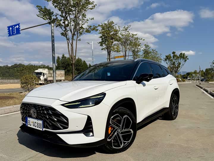 Фото 1 - MG Motor One