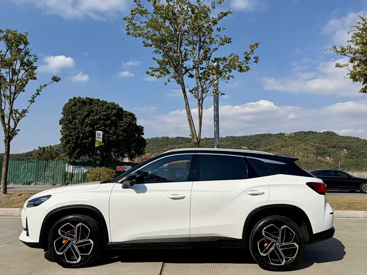 Фото 3 - MG Motor One