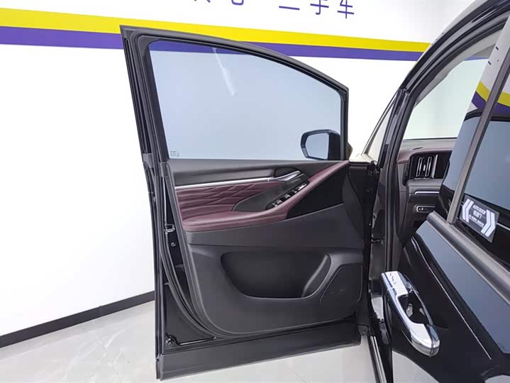 Фото 7 - GAC Trumpchi M8
