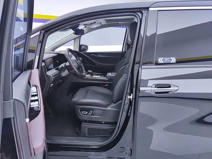 Фото 9 - GAC Trumpchi M8