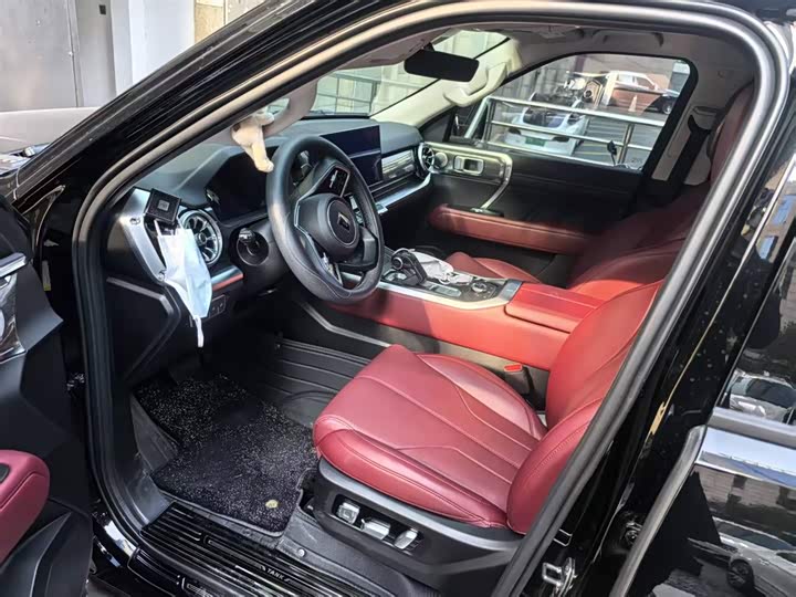 Фото 5 - Tank 400