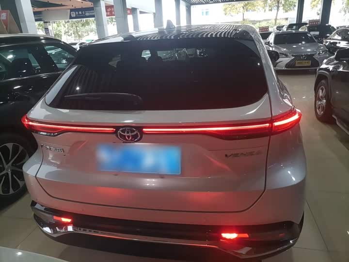 Фото 6 - Toyota Venza