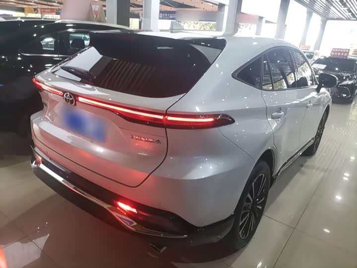 Фото 7 - Toyota Venza