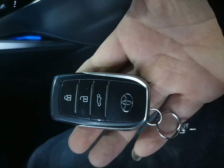 Фото 9 - Toyota Venza