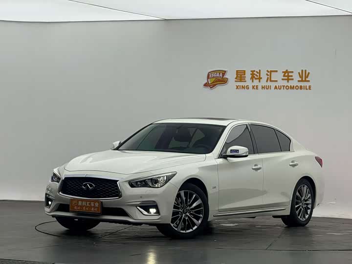 Фото 1 - Infiniti Q50L
