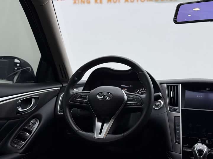 Фото 8 - Infiniti Q50L