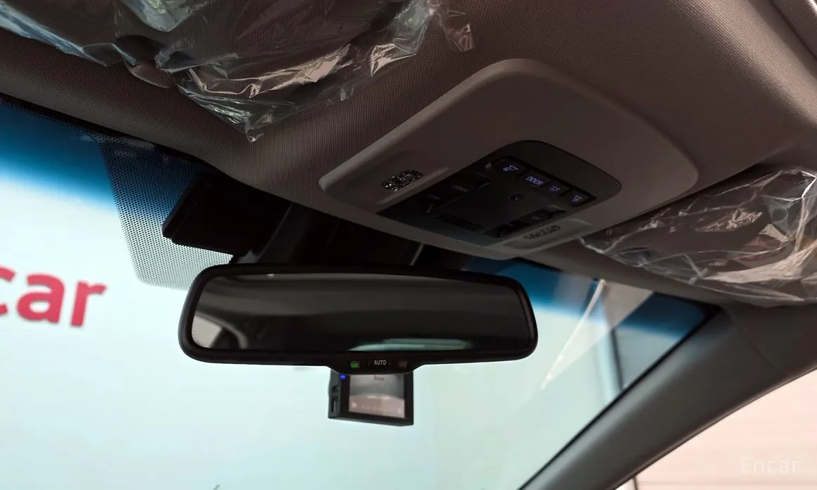 Фото 18 - Toyota Camry