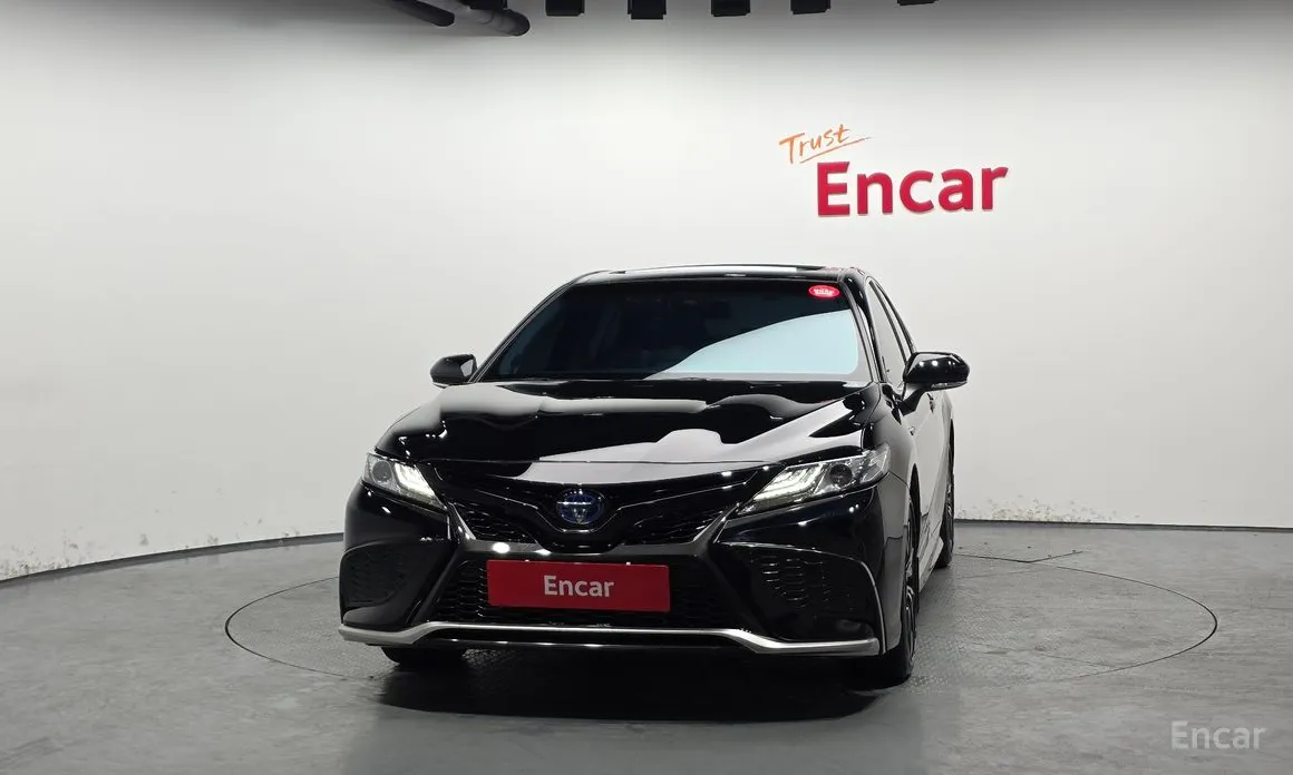 Фото 3 - Toyota Camry