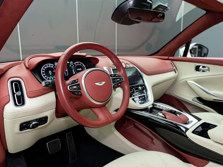 Фото 8 - Aston Martin DBX