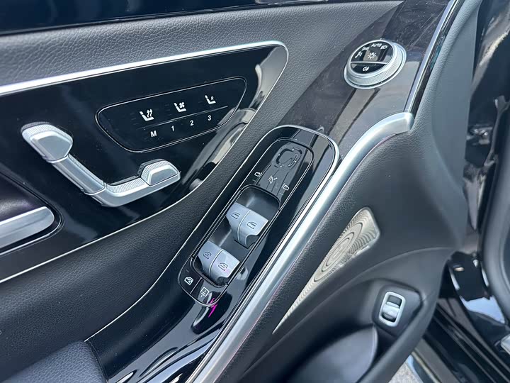 Фото 5 - Mercedes-Benz S-Class