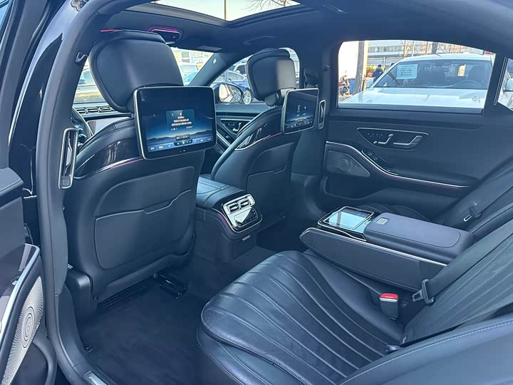 Фото 8 - Mercedes-Benz S-Class