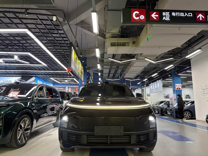 Фото 2 - LiXiang L9