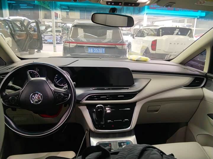 Фото 3 - Buick GL8 ES