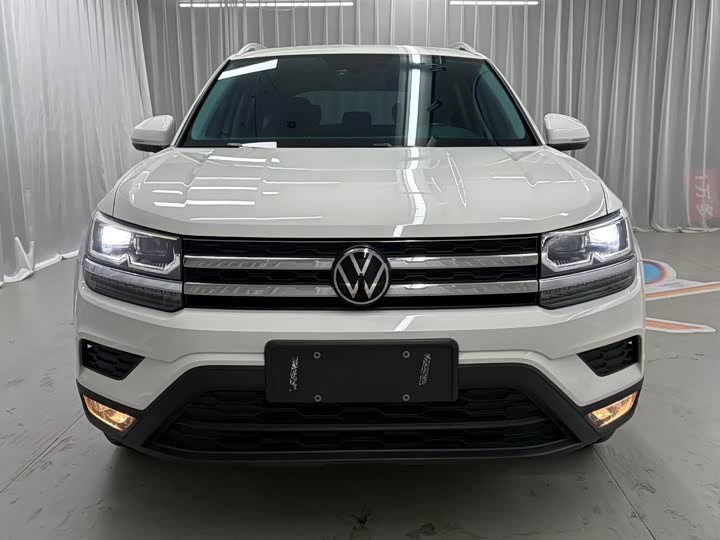 Фото 2 - Volkswagen Tharu