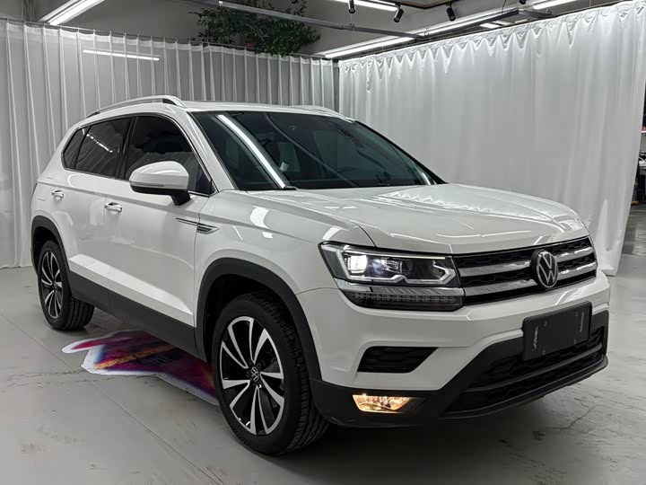 Фото 3 - Volkswagen Tharu