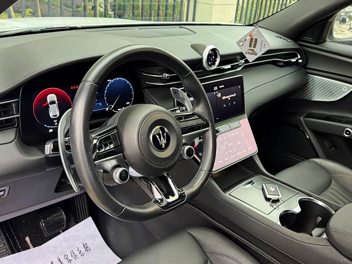 Фото 7 - Maserati Grecale