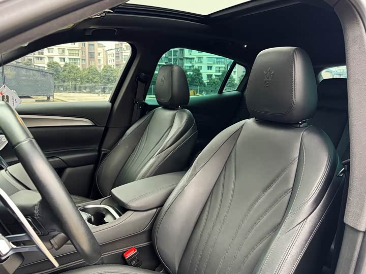 Фото 8 - Maserati Grecale