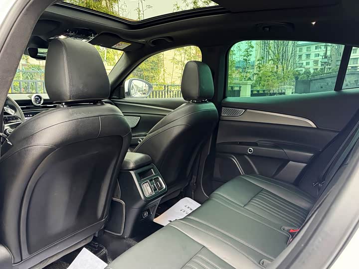 Фото 9 - Maserati Grecale