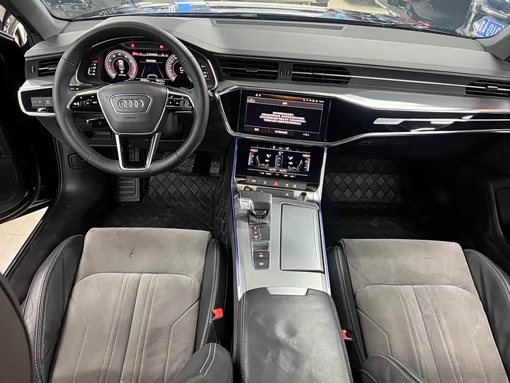 Фото 6 - Audi A6L