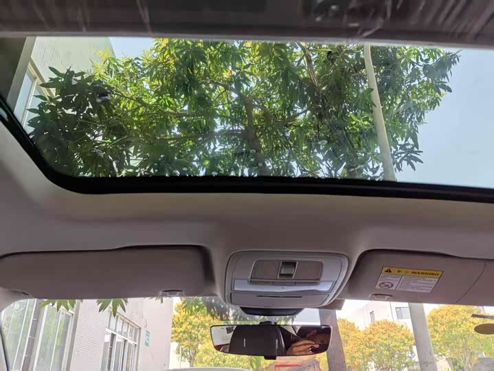 Фото 4 - Roewe i5