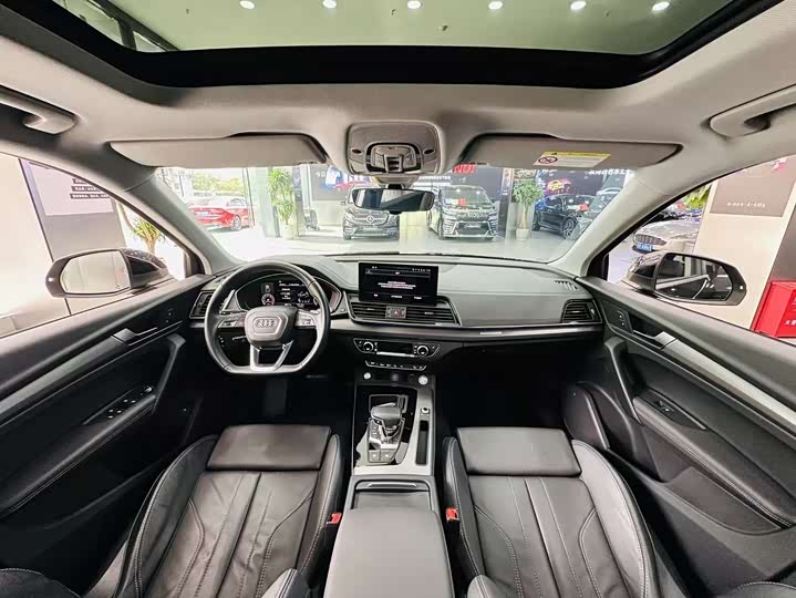 Фото 4 - Audi Q5L