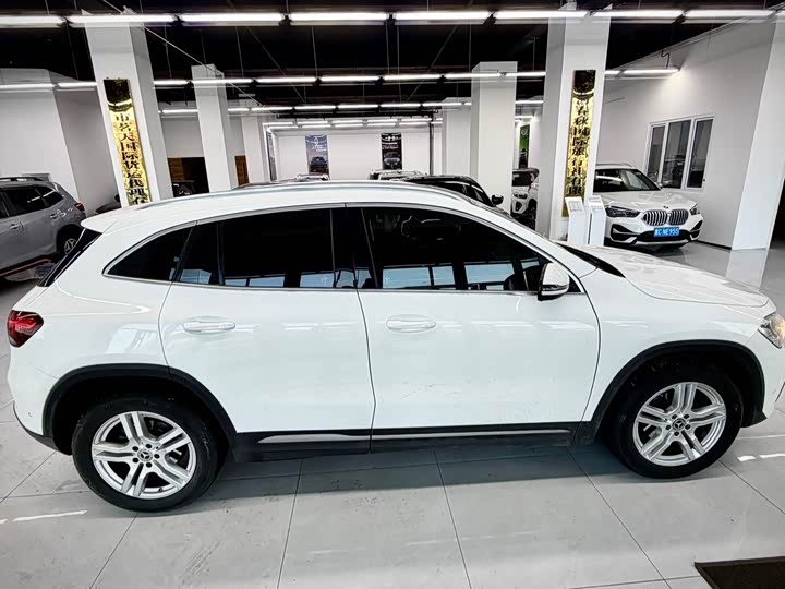 Фото 7 - Mercedes-Benz GLA-Class