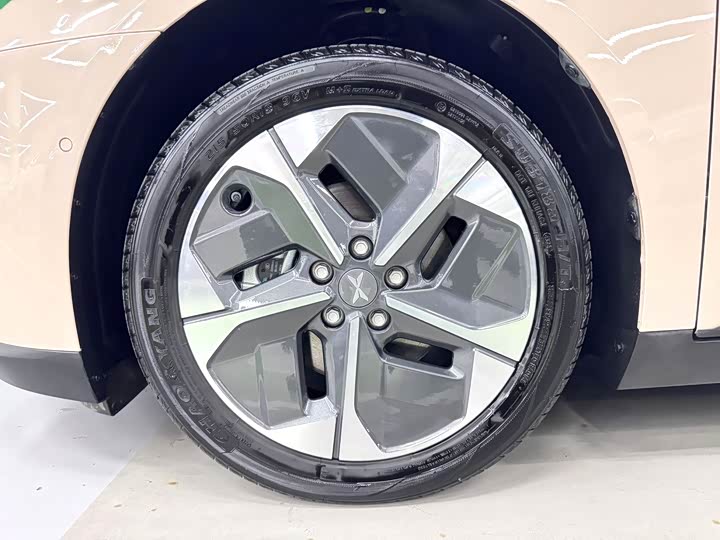 Фото 7 - XPeng Mona M03