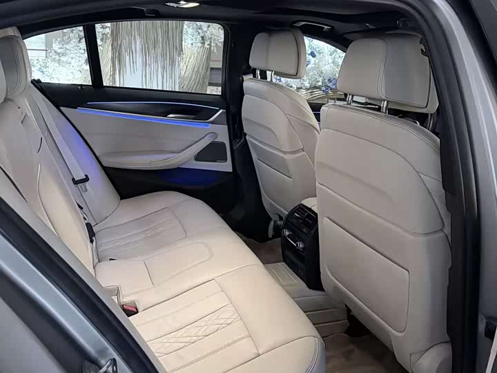 Фото 6 - BMW 5 Series