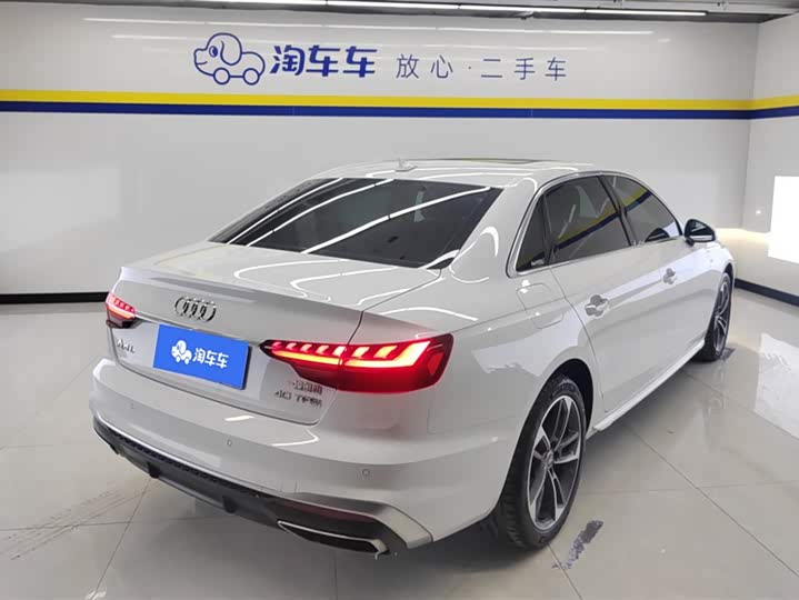 Фото 3 - Audi A4L