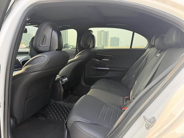 Фото 9 - Mercedes-Benz C-Class