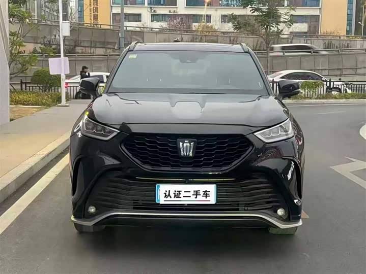 Фото 1 - Toyota Crown Kluger