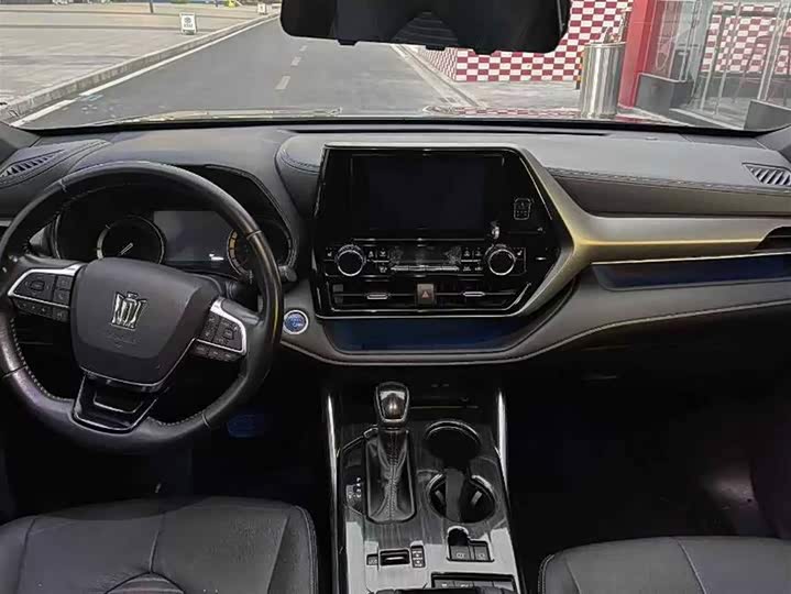 Фото 8 - Toyota Crown Kluger