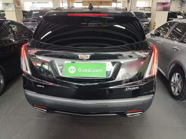 Фото 6 - Cadillac XT5