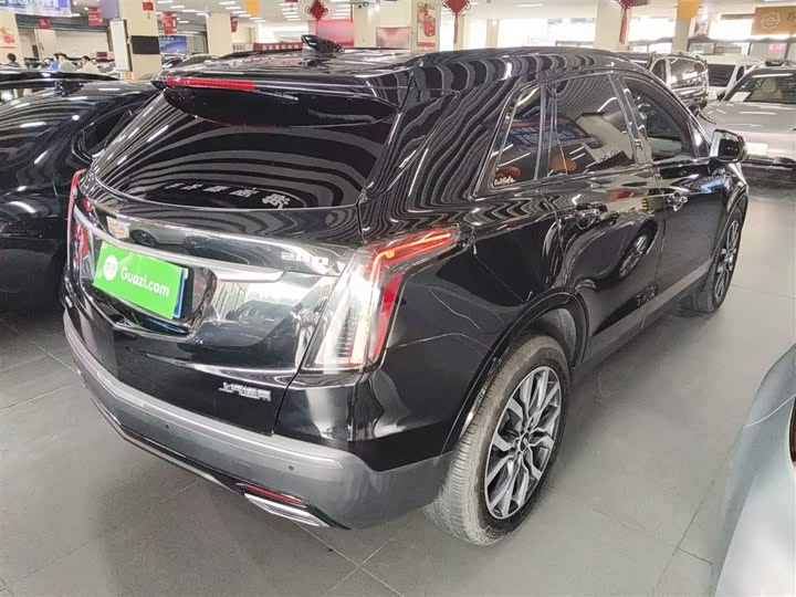Фото 7 - Cadillac XT5