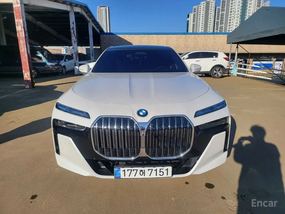 Фото 1 - BMW 7 Series